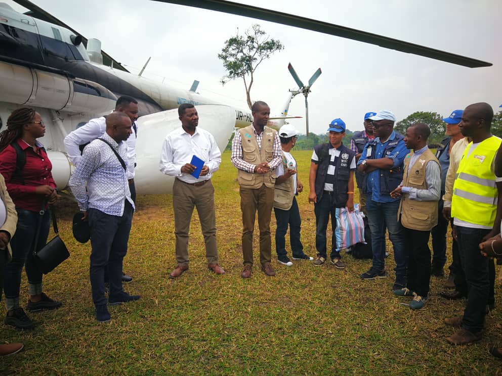 NancyTshiaba's tweet photo. Nous sommes à mbandaka #itipo avec le S.E.M @OlyIlunga , @bungu, @CoachIbenge, l'ambassadeur @AzizMakukula, Dr Bathe... Pour la sensibilisation #leopardscontreEbola et l'encouragement aux vainqueurs de la maladie. https://t.co/GEBuVpXmZB