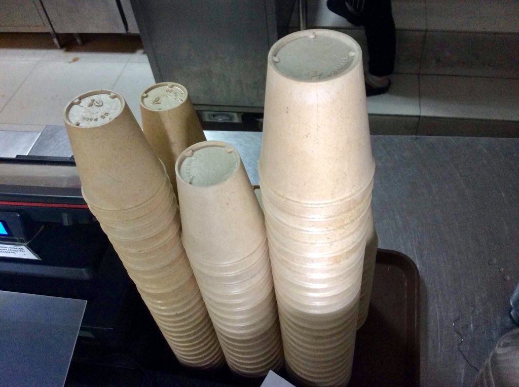 gringreenintl's tweet photo. REUSABLE Straws and BIODEGRADABLE Cups at NIST International School’s Snack Shop! 👏🏻👏🏻 What’s your school doing for the environment? .
.
.
.
#thinkgreen #gringreen #gringreeninternational #plaSTICKS #green #studentbased #ngo #nist #nistinternationalschool https://t.co/3Cb3mbclBi