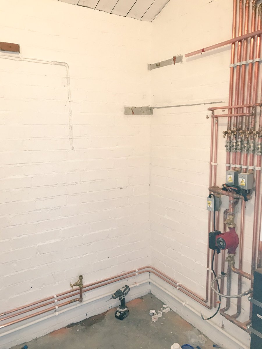 HeatingVale's tweet photo. Work in progress ⚠️  
@vaillantuk eco TEC plus, complete with low loss header!
Waiting on the 300 litre cylinder to complete this boiler room #ForTheLoveOfCopper #VHP https://t.co/y0qt9OmyI4
