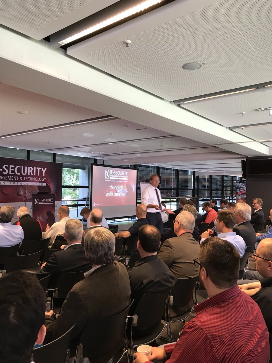 daschilling's tweet photo. #ITSECCON, das „Feuerwerk“ beginnt. Prof. Bräutigam ist in seinem Element. DSGVO- was Sie spätestens jetzt wissen müssen @NoerrLLP https://t.co/FyiLxaMS9V