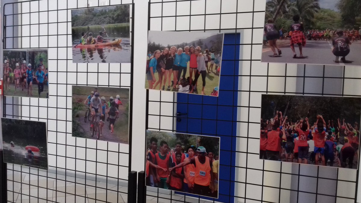 UnssOUEST's tweet image. L'expo-photos des JRP @UnssOUEST est actuellement au Rectorat @academiereunion . N'hésitez pas à écrire vos impressions dans le "livre d"or" @unss