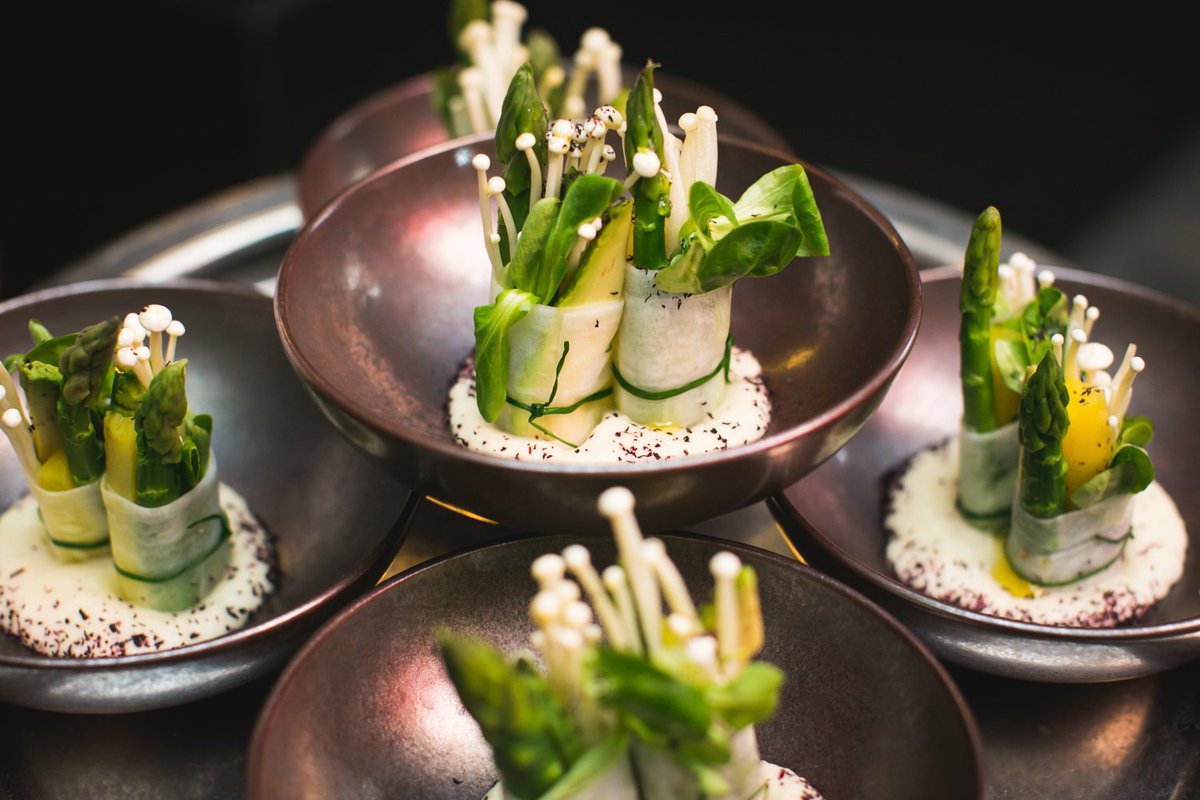 Want to serve up a meal like our celebrated Executive Chef Schilo van Coevorden? Visit our blog to learn the recipe to one of his signature dishes: the daikon salad 🌱 Read it here: bit.ly/2svuqPA
