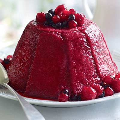 HillersFarmShop's tweet photo. Summer berries now in a Hillers!  What better way to celebrate this beautiful weather?  Summer pudding anyone?
#realtasteofsummer  #summerishere https://t.co/dD1b44mLh5