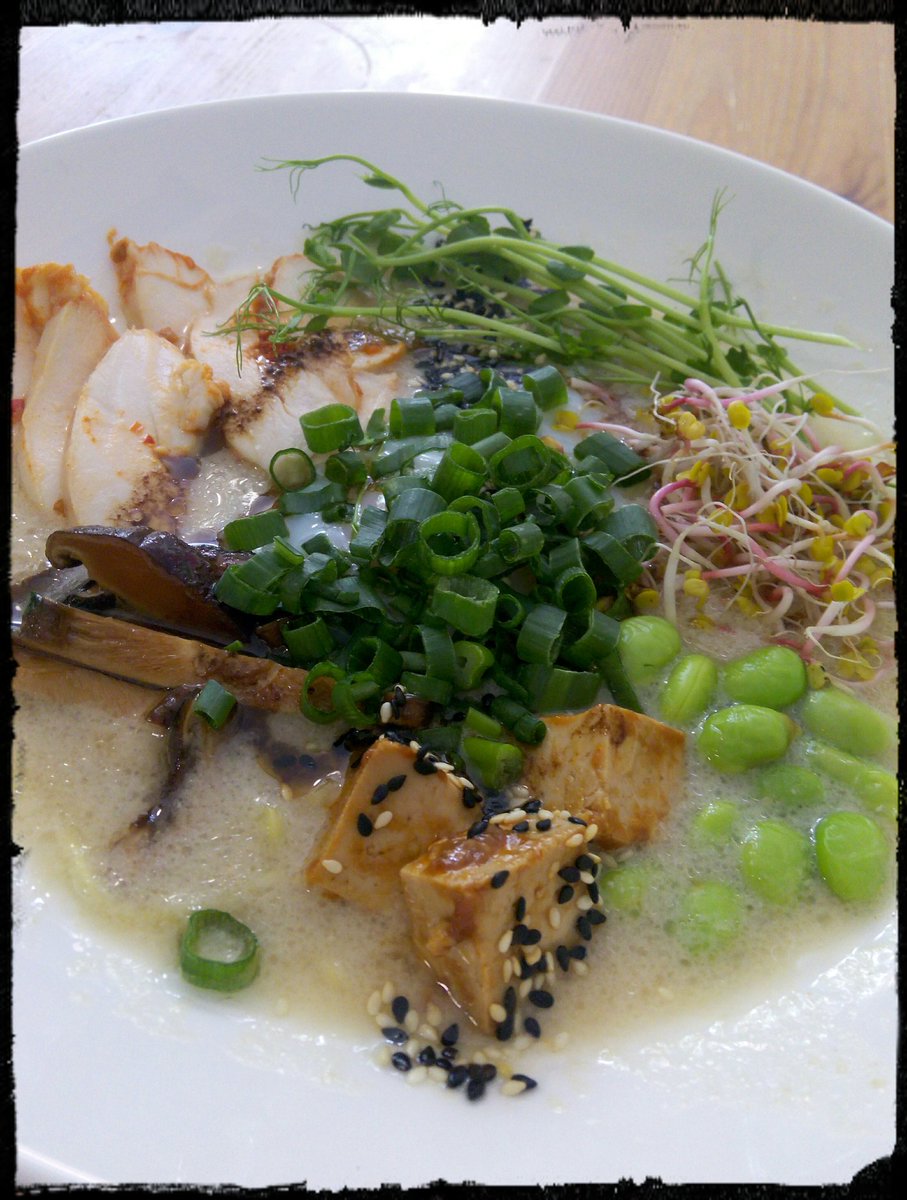 anna_rake's tweet photo. Dinner, or maybe breakfast, I don't know ;)
Anyway, Ramen time!!! :D
#BeLikeMiller #AlmostCeres #Omnomnom https://t.co/e5w0wM8s0Y
