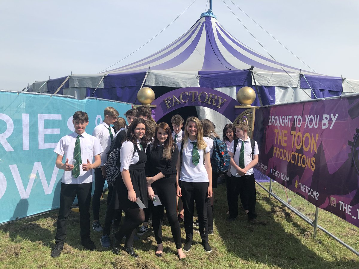 The_toon2's tweet photo. Great to have @dumfrieshigh come along to #Toon18 today even in the warm weather they still managed to enjoy their morning #YB2018 #YB18 #TeamToon @dgcouncil @youthbeatz1 @ADPDUMGAL @PSsafercomms @NithsdalePolice @EventScotNews https://t.co/ObtpQjjksM