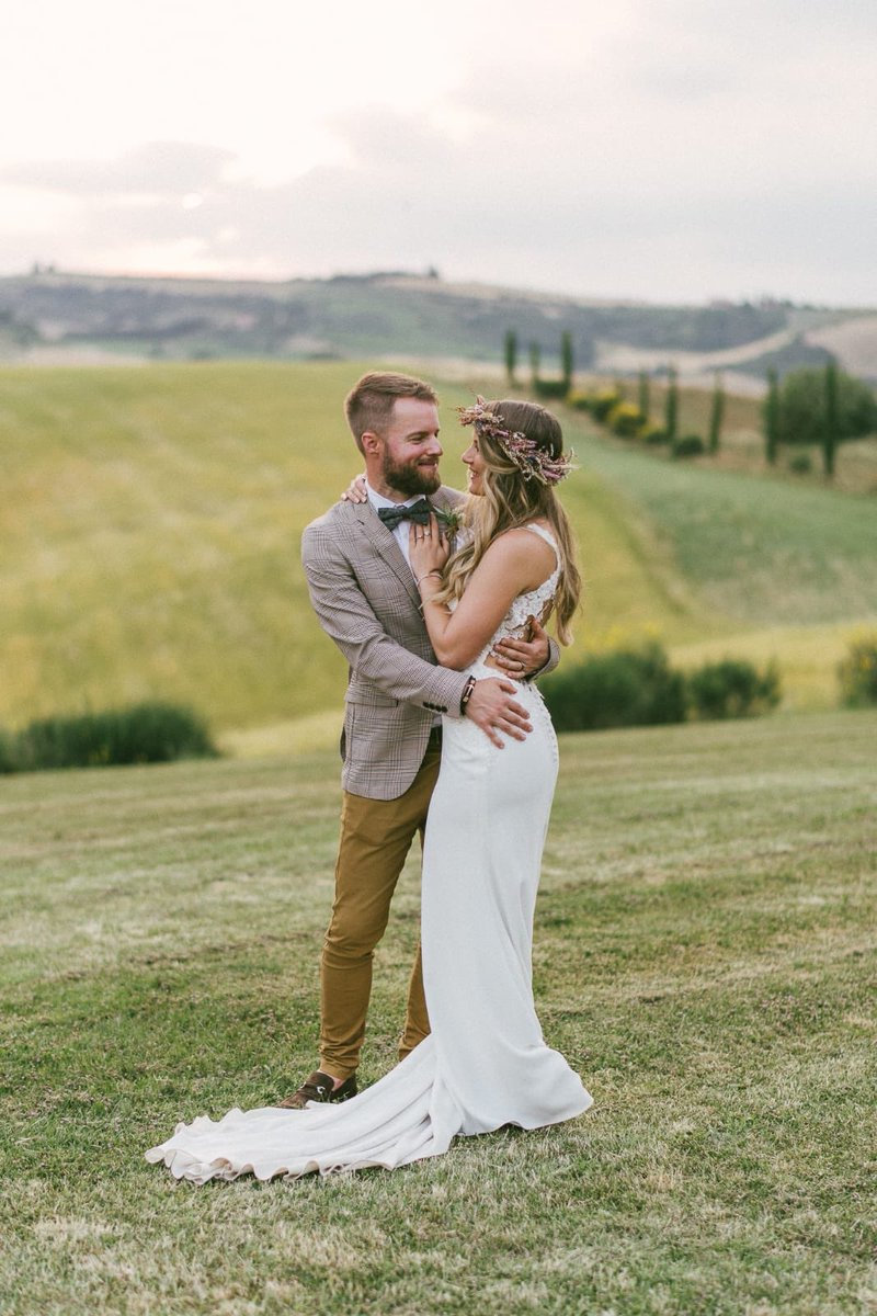 millerick10's tweet photo. Quite simply the best day of my life - getting married to my amazing wife Anna in beautiful #Tuscany last week 😍🇮🇹

@scuffinsphoto 👍🏻 https://t.co/jLpRdxVJhV