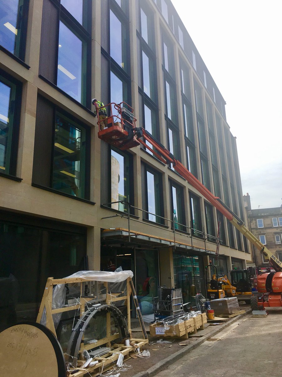 2semplestreet tweet media