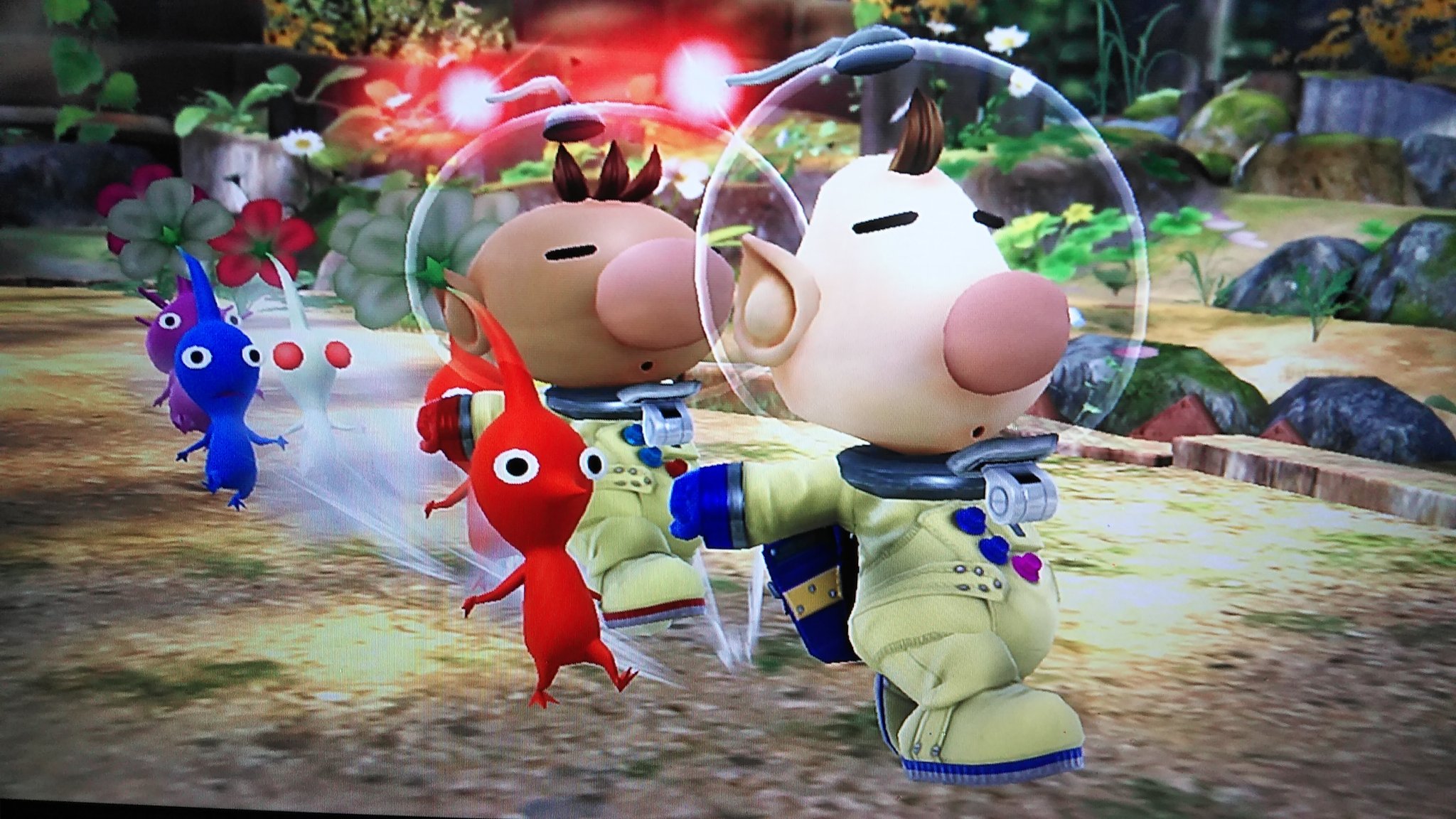 たな55 スマブラsp ダッシュファイター候補予想08 シャドウ ソニック 様々な方達のダッシュキャラ予想で特に目にしてきたキャラの1人 元々国内 海外ともシャドウ人気は高く 参戦希望の声も多く見てきた ソニアド2ではソニックと似た動きをしているが