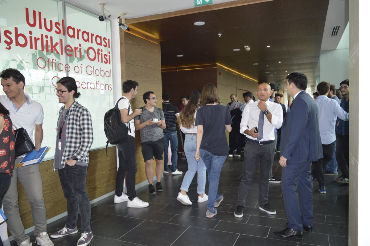 MwendaMugendi's tweet image. #MathWorks Uygulama Mühendisi  #EmelieAndersson&apos;un sunduğu ‘’Machine Learning’’ ve ‘’Deep Learning’’ seminerine ilgi gösteren bütün katılımcılarımıza çok teşekkür ederiz 😎 #EmelieAndersson #MachineLearning #DeepLearning #FİGESEngineering