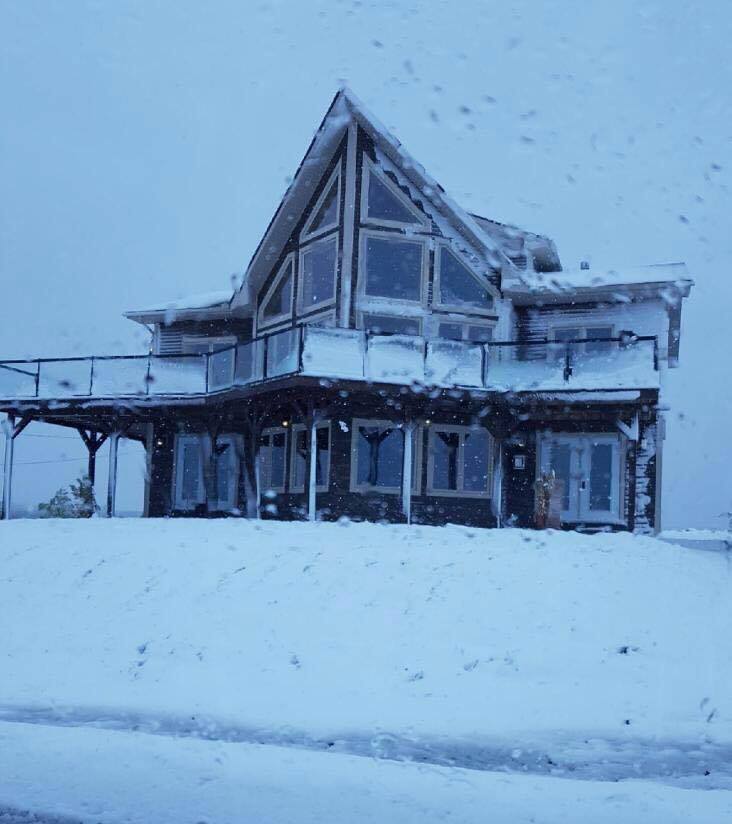 EddieSheerr's tweet image. Grass almost covered up by the white rain in Buchans this morning! 

Photo credit: Shirley Thorne

#nlwx #nltraffic #SnowinJune
