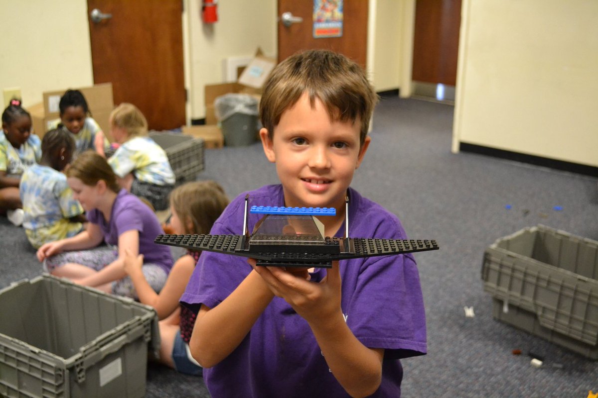 cobblibrary's tweet photo. #Tweens at #KennesawLibrary had to come together to solve a problem in an analytic manner. Our little engineers had to use Legos to build something that could rescue a stranded minifig in a "canyon". We had some very creative solutions! https://t.co/KHvdiGL7iL