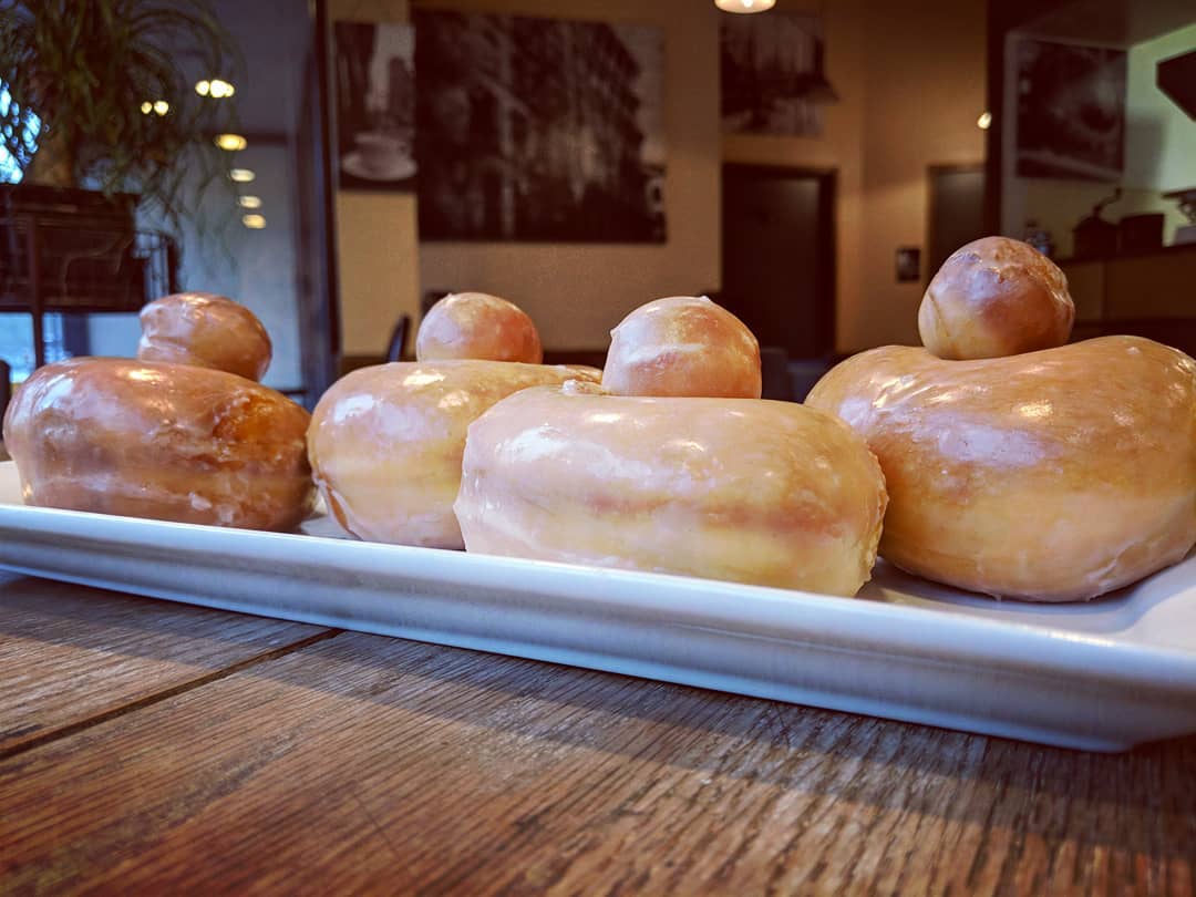 ArabicaElgin's tweet photo. It might be a coffee and Arabica Donut kind of morning #donut #coffee #caffeineliferaft https://t.co/wqi182WuW8