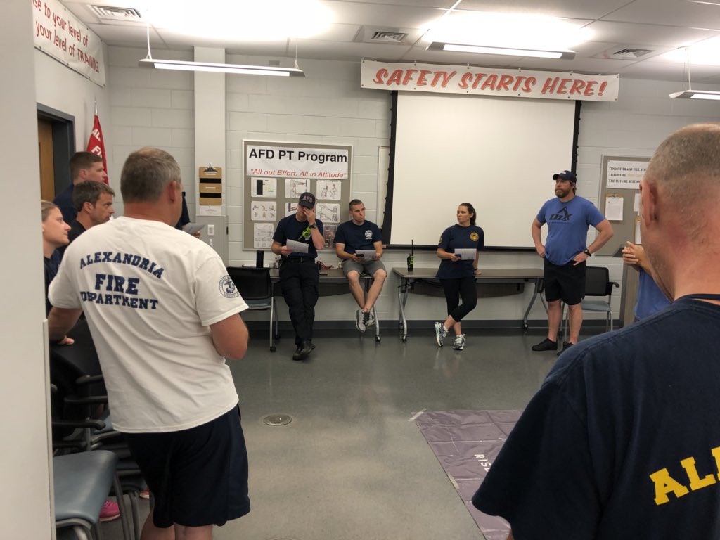 Getting a debrief from @o2xhp after completing the functional movement and injury prevention evaluation. Great info for our members - our #1 asset.