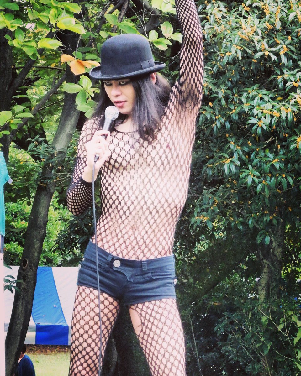 蜂鳥あみ太 ４号 とっても有り難い事に年末に向けて特に土日の予定がバシバシ埋まって来ております 様々な場所 編成で皆様とお愛出来るのを楽しみにしておりますね そして引き続き来襲のお誘いもお待ちしております 全身網タイツ人間のオファーはsusugu