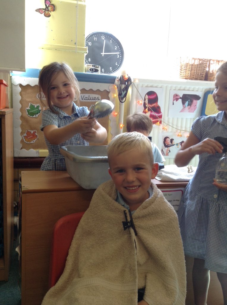 gladstonebarry's tweet photo. Reception have enjoyed a trip to the salon today! #gettingglam! https://t.co/8SKcNPmbok