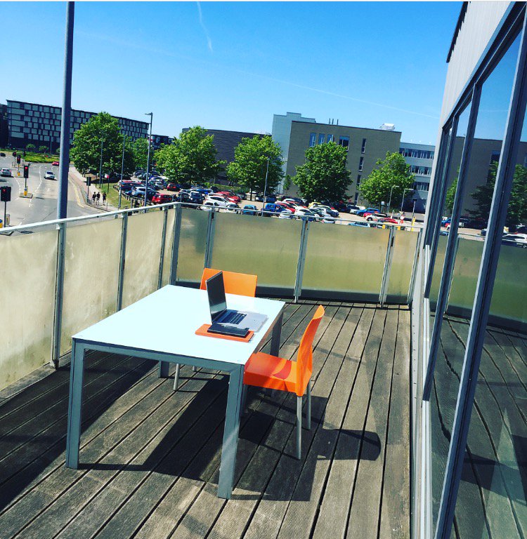 marketinnhello's tweet photo. #Brainstorming in the #sun, what a #brightidea...☀️💡🍊💻🖱🖊@BusIncGrow @Char_Sparkhouse #workingoutside #officeoutside #officespace #goodfacilities #sparkhouse #hospitality #marketingagency #lovelincoln #heatwaveuk https://t.co/ovRMbeIIM4