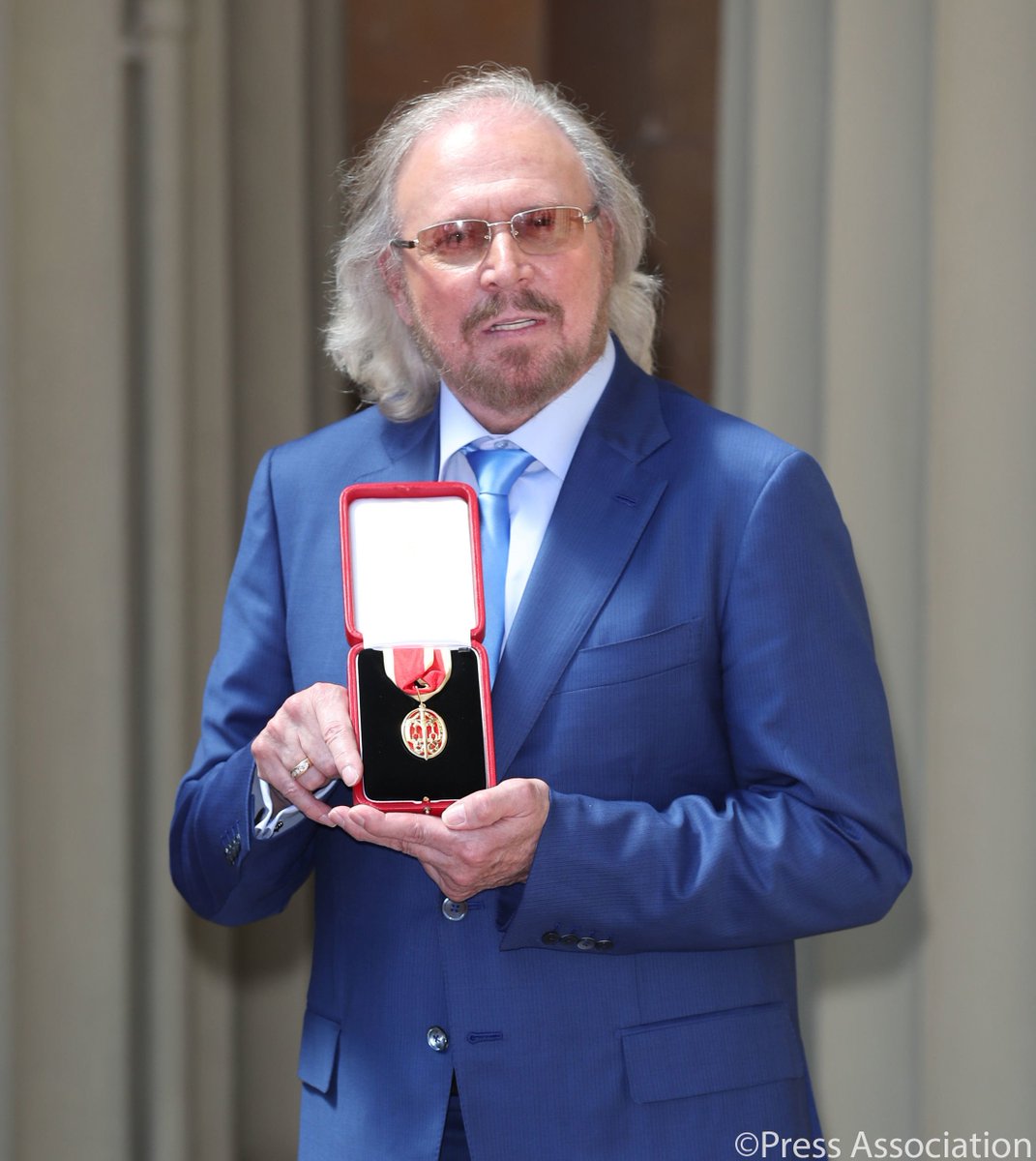 Congratulations Sir Barry Gibb!

The co-founder of the Bee Gees today received a Knighthood for his services to music and charity.
