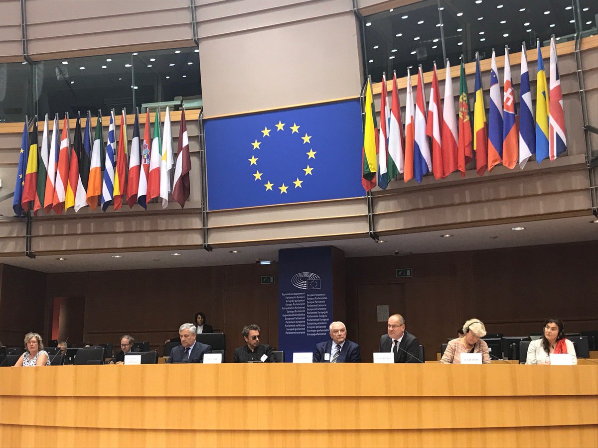 TNavracsics's tweet image. In @Europarl_EN today to speak at High-Level Conference on #CulturalHeritage in Europe. #Culture &amp;amp; cultural heritage are now at the top of the Union's political agenda – together, we need to ensure they stay there #EuropeForCulture #FutureofEurope   bit.ly/2lxYkit