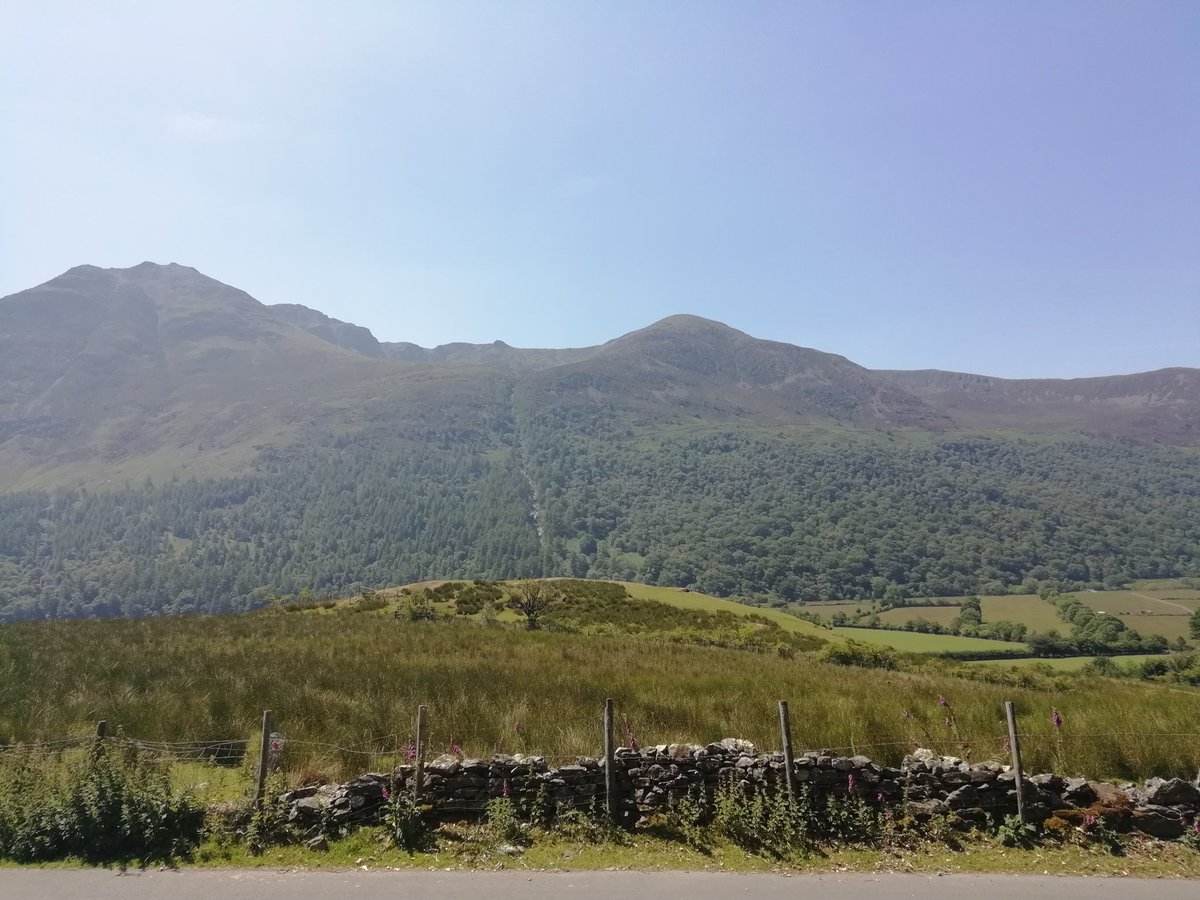 TweeTeresa1's tweet photo. The hanging baskets at @YHAButtermere are almost as beautiful as the view. https://t.co/h2V9YyImuF