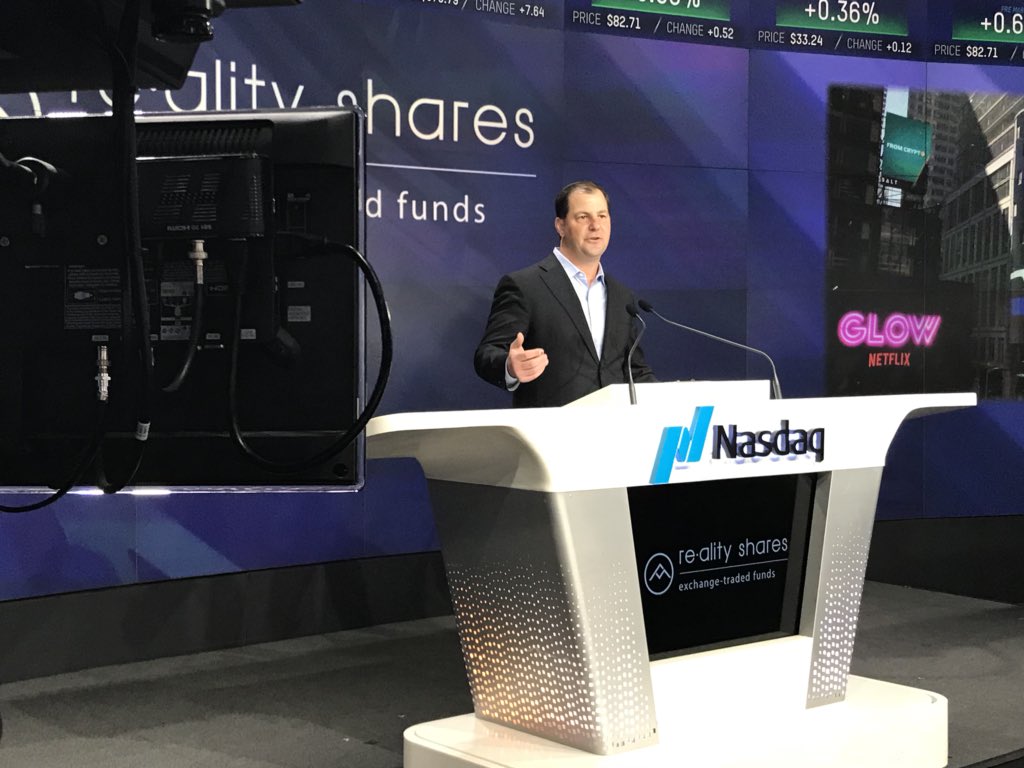 NasdaqExchange's tweet photo. 🎙 Eric Ervin, CEO &amp; Co-Founder of @RealityShares: “Blockchain technology has the power to change everything.” https://t.co/nFyLgo50Lj