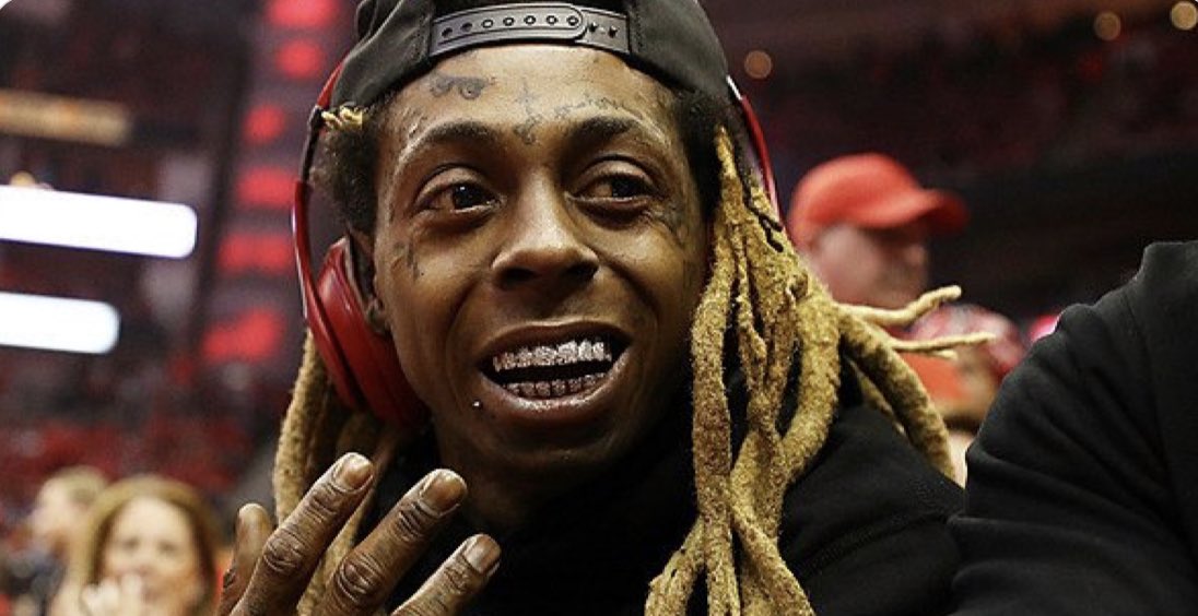_worldstartoday's tweet photo. Lil Wayne has meeting to discuss ‘THA CARTER V’ #WSHH #_worldstartoday 👀👀👀👀👀 https://t.co/zuXQi0xEXu