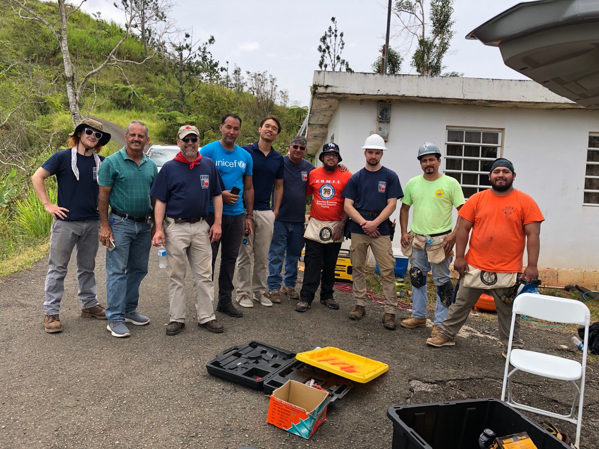 heart911team's tweet photo. The HEART 9/11 #HurricaneMaria Rebuild team completed a full roof replacement in Mato de Caña. HEART 9/11 volunteers are from #SUNY, #IBEWLocal3, #BACLocal7, #DC9, #UNICEFUSA and #Local79. #heart911 https://t.co/2RPMqbnvuW