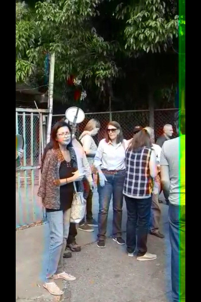 UrgellesBaruta's tweet photo. Hoy #26Jun Vecinos baruteños se encuentran en la sede de #Hidrocapital en Chuao, en protesta ciudadana por falta el agua por más de 21 días, sectores y urbanizaciones Los Samanes, Guaicay, El Naranjal, Las Danielas, Las Minas, La Bonita. https://t.co/yQ1VePIOqh