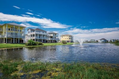 VacaWeeklyRent's tweet photo. *** July 4th Special *** Galveston, TX https://t.co/9bHrTGOrAY Stay: 7 Night(s) Unit Size: 3BD Ambassador Sleeps 9(7a-2c under 16) Contact us today for additional available dates and pricing! 
216-545-1234 https://t.co/7XaaBVpCQu