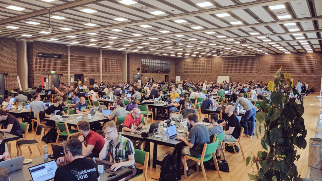 CiroContns's tweet image. #Hackweek is like high school, but without the bullying.

#UnityHackweek #unity3d