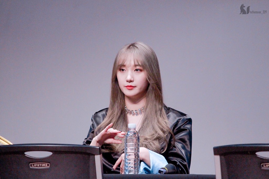 tothemoon_329's tweet photo. 20180606 
PRISTIN V CTS ART HALL FANSIGN 

คิดถึงมินกยอง💙🦊

#프리스틴 #로아 #PRISTIN_V #ROA #PRISTIN #프리스틴_V https://t.co/bJXuQp7ABD