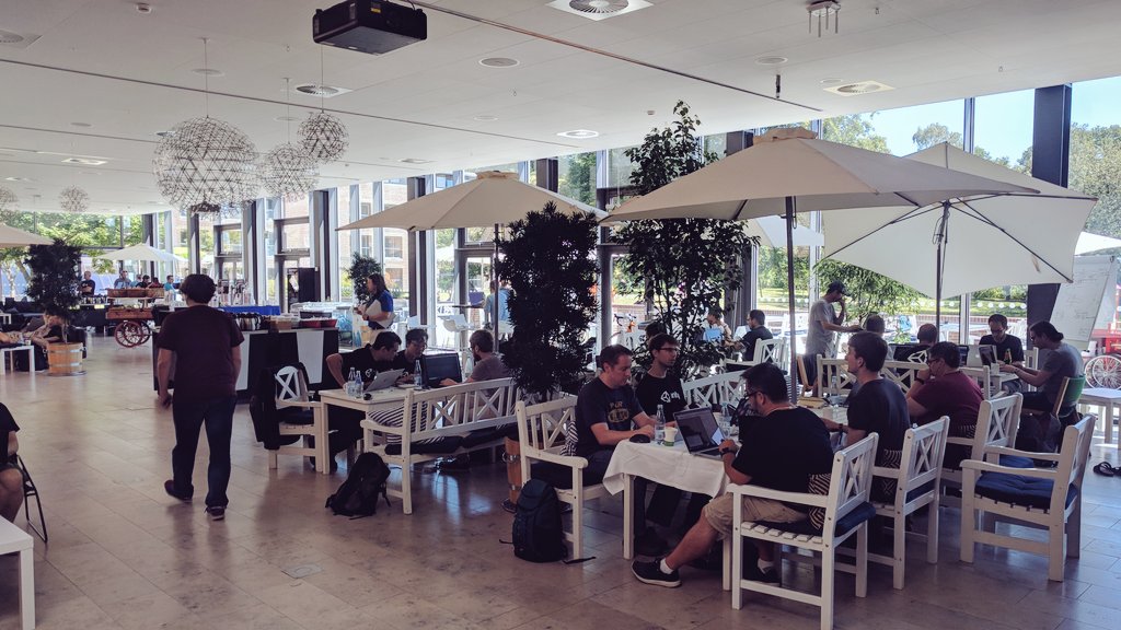 CiroContns's tweet image. #Hackweek is like high school, but without the bullying.

#UnityHackweek #unity3d