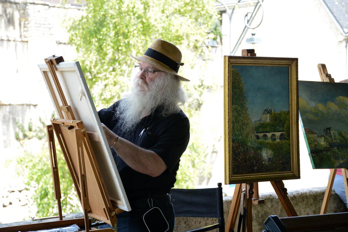 Chateaurouxmetropole Le Conseil De Grand Quartier Centreville Lesmarins Organisait Dimanche Matin Sur La Place Du Palan Son Rendez Vous Les Pinceaux De La Saint Jean Des Artistes Peintres Ont Exprime Leur