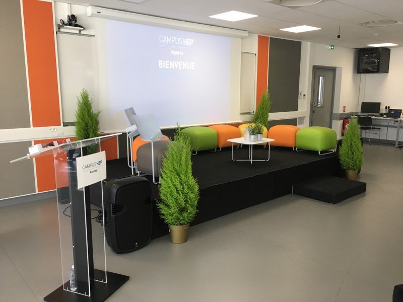IDRAC_BS's tweet photo. Inauguration du CAMPUS HEP Nantes et découverte de la plaque inaugurale avec @Johanna_Rolland et @shouel !
#openinghep #campushep #generationhep #hepeducation @HEP_EDUCATION https://t.co/zE732Z90Ef