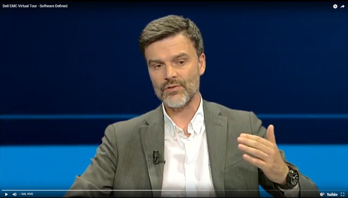 VMware_IT's tweet photo. “Passare al cloud non è come spegnere e accendere un interruttore. È un percorso: il primo passo è spingere sul pedale della virtualizzazione verso il #SDDC”. @LZerminiani #DellEMCVirtualTour https://t.co/ep6UpgTsUE