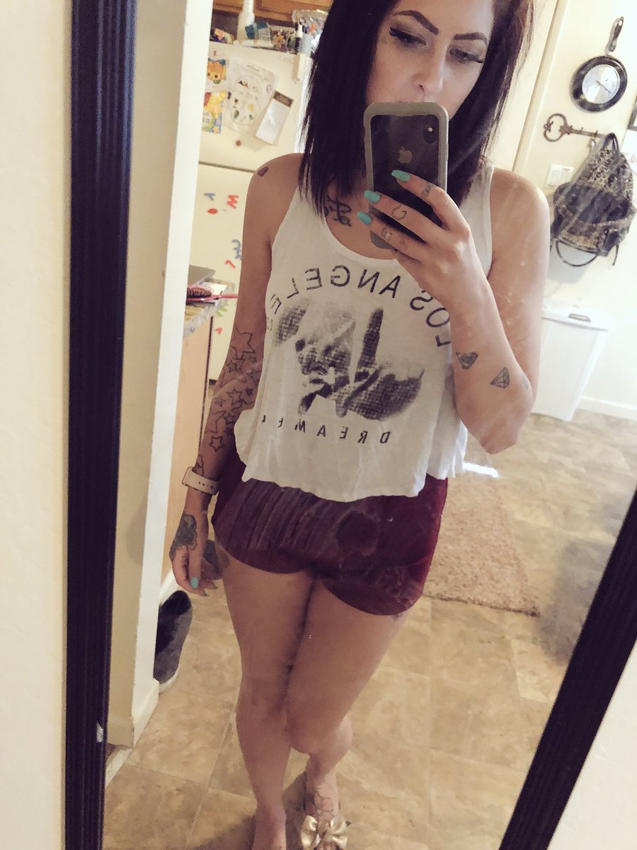 DiamndMstrss's tweet photo. #tributetuesday what’s good!? Where’s my active #slaves today? #kik took a little vacation, now I’m back😈 don’t waste my time though, it’s pricey$$$ @RTcuntt @RTP1G @RTfaggot @loneleyguy69xxx https://t.co/15Rnn3BU8i
