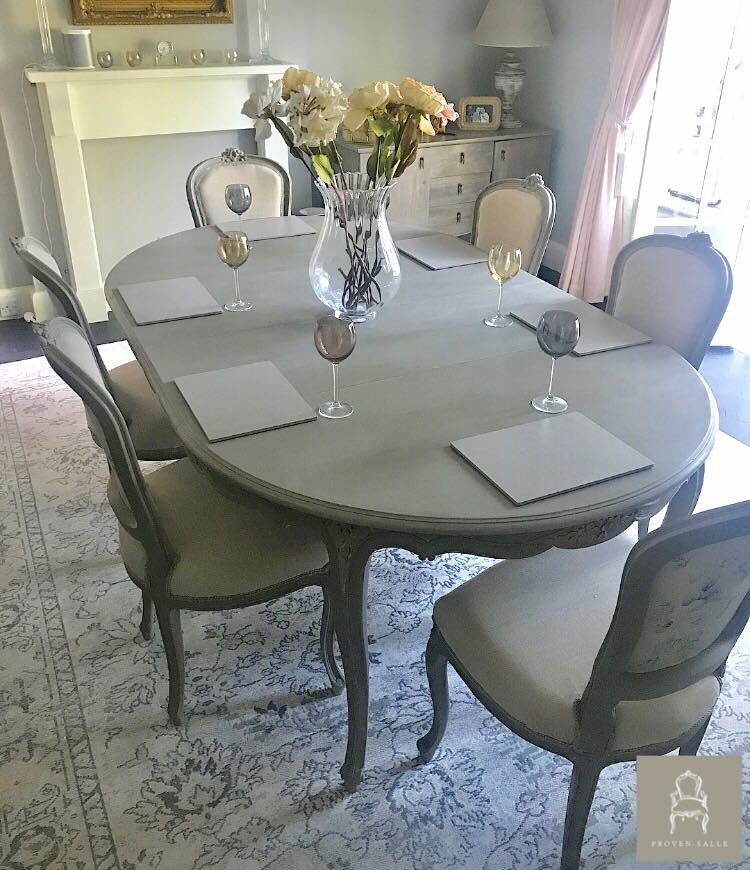 ProvenSalle's tweet photo. Bespoke dining set all finished and ready to be welcomed into its new home next week...! 💕 #diningroom #dining #interiordesign #bespokedining #diningtable #commissionproject @countrylivinguk https://t.co/Mqi4tKGvDS