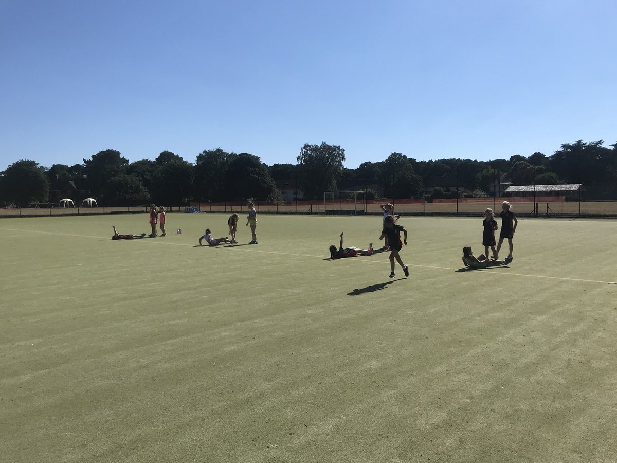 THSch_Junior's tweet photo. A great session at #Run4Rwanda club this evening! Relay racing from a lying down position..Well done girls, particularly in this lovely sunshine! ☀️☀️☀️👍🏼👍🏼👍🏼 https://t.co/6tYn8ovckp