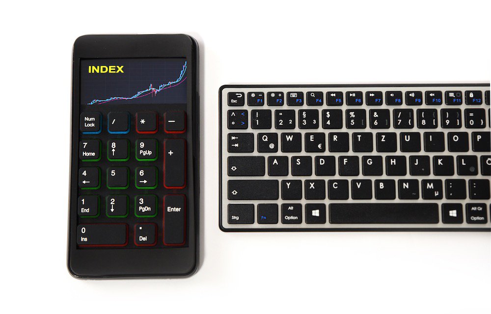 ierocalifornia's tweet image. QuickPad : un écran pour remplacer les #raccourcis clavier #macg macg.co/materiel/2018/… #quickpad