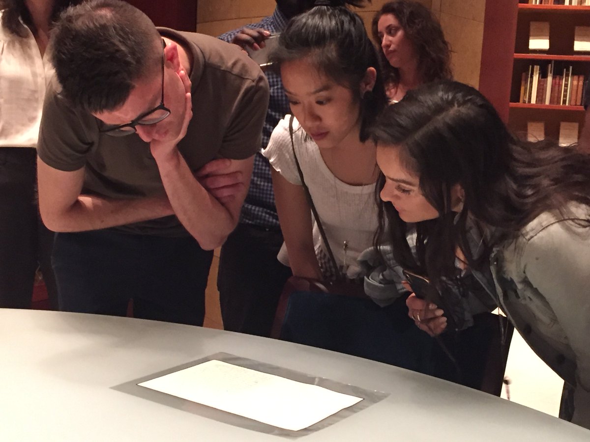 GWBooks's tweet photo. We had a few special guests visit us at #GWLibrary this afternoon. We had a blast with the #AngelicaTour of @HamiltonMusical who spent some time on the Estate, visited the Mansion, and got a behind-the-scenes look at some of the Hamilton related documents in our collection! https://t.co/nMx0kpKTcW