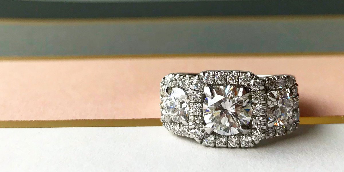 ebhornjewelers's tweet image. A #diamond is a chunk of coal that did well under pressure💎 Share your #engagementstory with us at bit.ly/2GRxGcC for a chance to win $500 off your next EB Horn purchase!