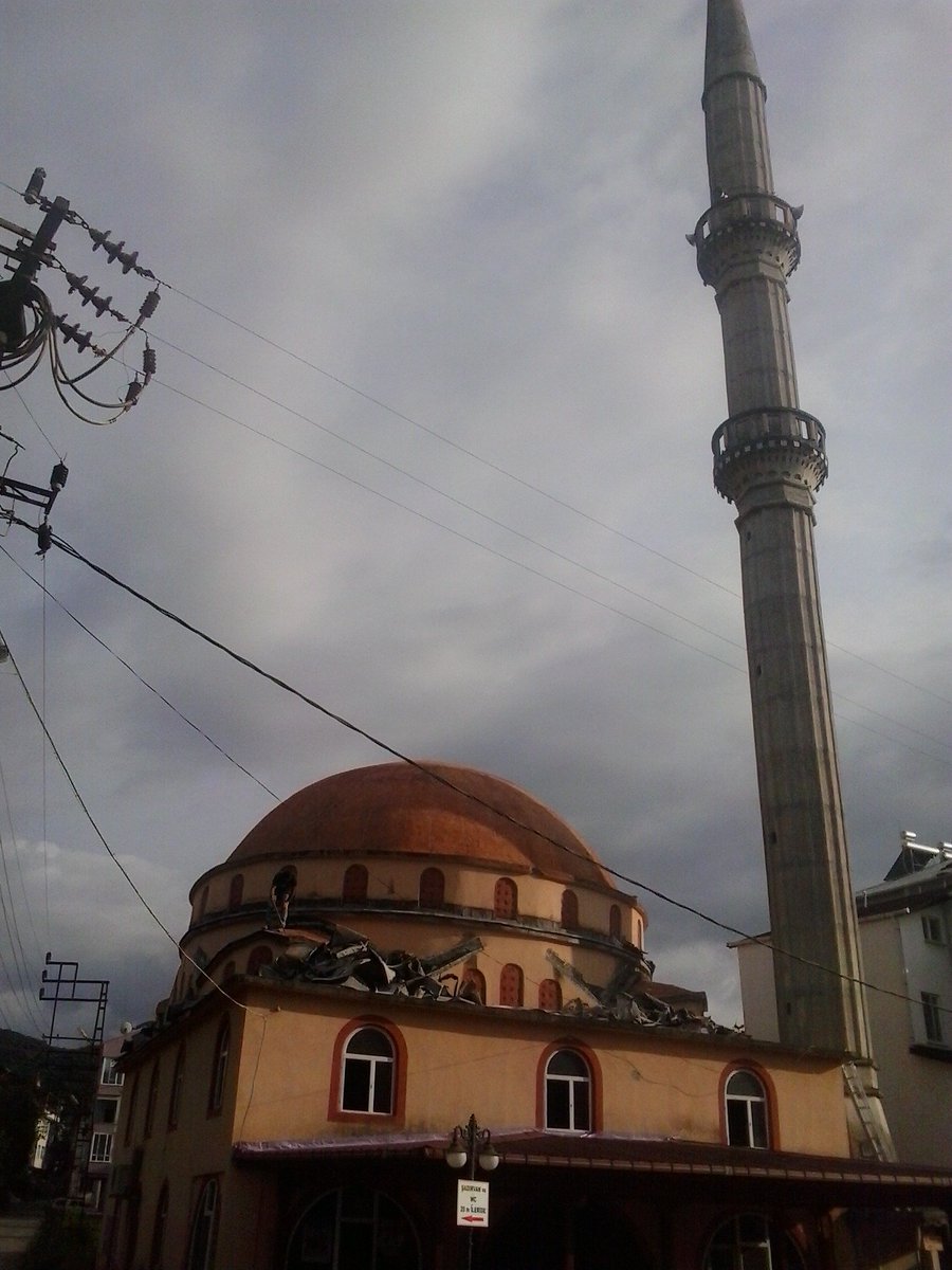 -AKSU CAMİİ-

İlçemiz Aksu Mahallesi Hacı Yahya Camii'nin Kubbe bakım-onarım çalışmaları İlçe Müftülüğümüz gözetiminde Aksu Mahallesi Muhtarlığının koordinasyonunda başladı.
Emeği geçenlere şükranlarımızla...