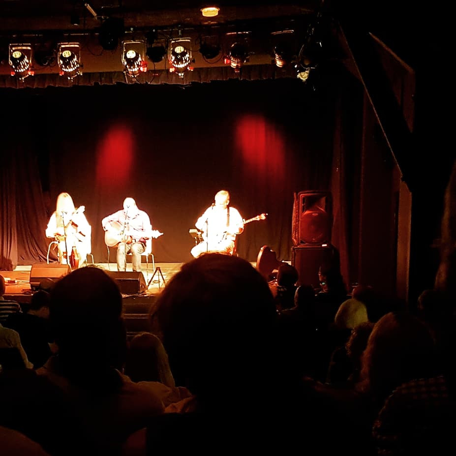 CarlyPetitt's tweet photo. Great night on Sunday @knutsfordmusic with @themarkrad @GregRCiaranA
More nights in #knutsford like that please! #folk #music #cheshire #soulcleanse @KLT__ https://t.co/Aa850HCKyy