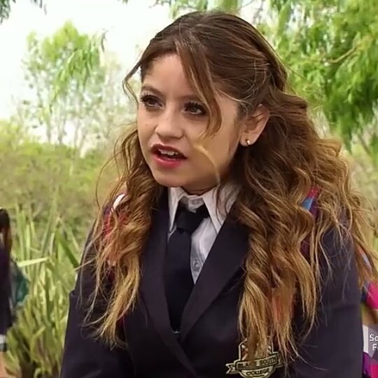 idoolxs's tweet photo. Ella se lo merece eu #KarolSevila #RuggeroPasquarelli #SoyLuna #KCAArgentina #KCAMexico https://t.co/8XaT0mtbgi