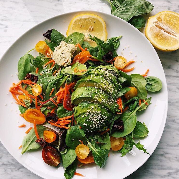 LeafCuisine's tweet photo. Summer on a plate! ✨ Topped with a spoonful of our Pesto Presto. ☺️ Another beautiful dish by @bellaeatwards 💚 #LeafCuisine #SpreadTheLove #Vegan #PlantBased #Vegetarian #GlutenFree https://t.co/wjAi0qsj6F