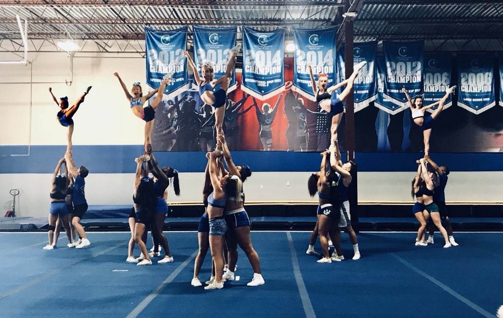 CA_ZeusCats's tweet photo. Skills camp stunt winners ⚡️🎉👏🏼💍 #winners https://t.co/loHSfiSVlK