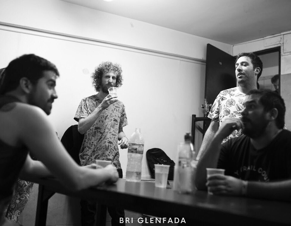 Acá tomando agüita por qué se nos viene un julio agitado...!!! El domingo 8 junto a la <a href="/OrkestaSanBomba/">Orkesta San Bomba</a> en el <a href="/ccmatienzo/">SunDog</a> #cumbiahastaellunesenserio!!!