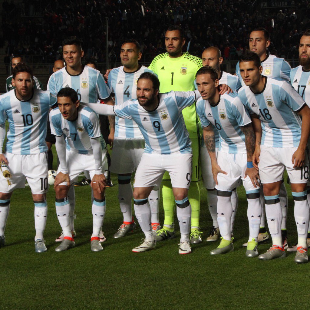soccer_ios's tweet photo. Get #cool #soccer stars #HD #iOS wallpapers- #iPhone7 #iPad Pro https://t.co/pCDStsotUR #CR7 #Messi #FIFA #App https://t.co/7lv1qxyUYN