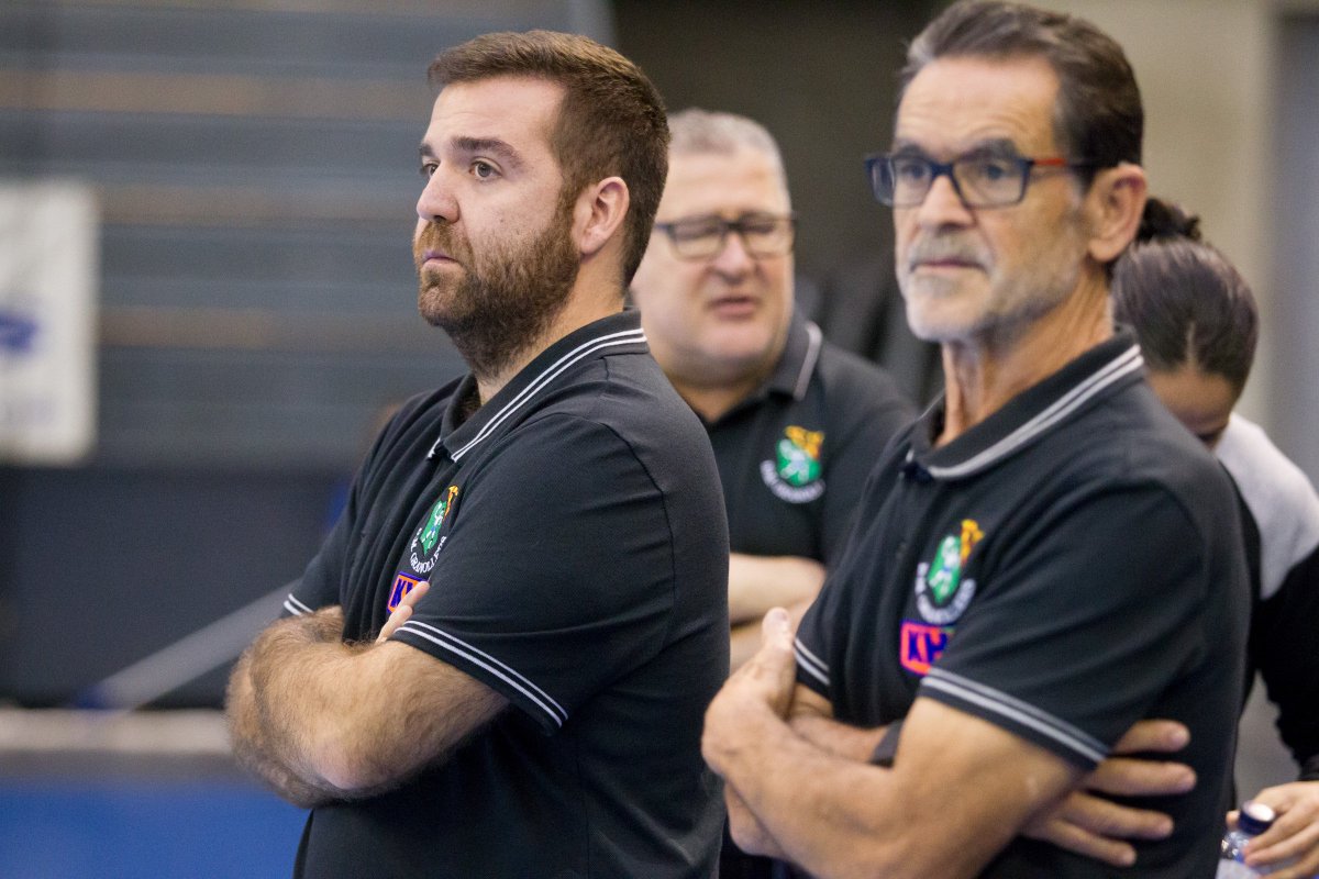 BMGranollers's tweet photo. ⭐ Robert Cuesta (@Robert1Cuesta), entrenador del KH-7 BM Granollers i preparador físic de les #Guerreras, està nominat com a millor entrenador de l'@IberdrolaDHF! 

🗳️ Vota per ell a l'app de la @RFEBalonmano! 
🚀 #AllStarIberdrola 2017/2018 https://t.co/CLHH27GNv8