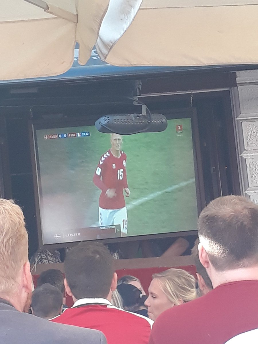 Julie_Frolich's tweet photo. Den helt rigtige beslutning! Ud med Sisto ind med Fischer! ๐ฆ๐ฉ๐ฐ#forcafc #endelafnogetstรธrre #DANFRA #vmdk #VM2018 #fck https://t.co/M1lGgskoBF