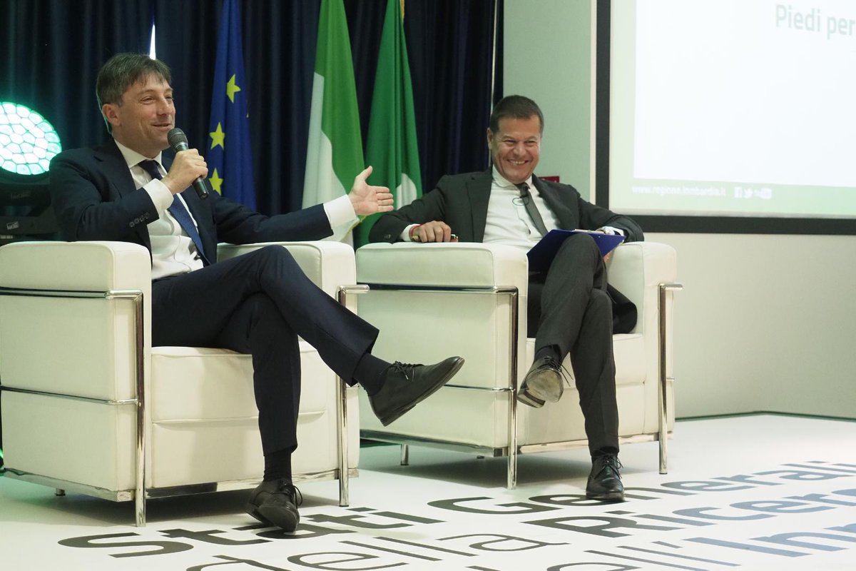 RegLombardia's tweet photo. #LNews vicepresidente @fabri_sala a Stati Generali della #Ricerca e dell'#Innovazione: organizzeremo'#Lombardy #research #innovation tour' per accendere i territori,soprattutto montani e lontani da Milano,#giocodisquadra per un grande obiettivo,#LombardiaèRicerca @FontanaPres https://t.co/sgwm5bPlyD